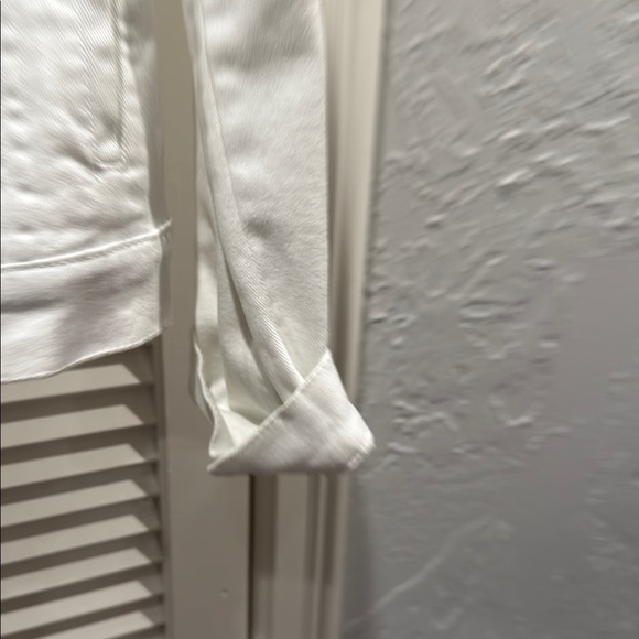 Girls NWOT Levi's White Jean Jacket Perfect Condition - Picture 4 of 6